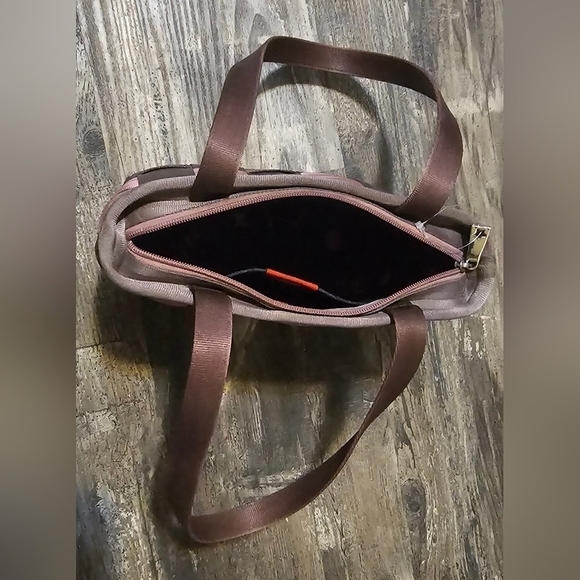 HARVEYS Limited Edition Seatbelt Bag - Picture 9 of 15